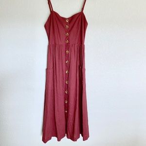 Mod Ref Roxanne Button Midi Dress in burgundy